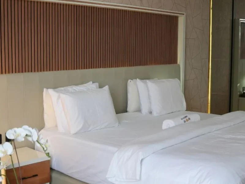 Super Luxury