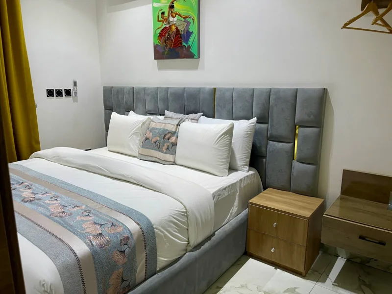 One Bedroom Apartment