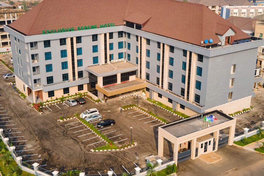 Exclusive Serene Hotel and Suite