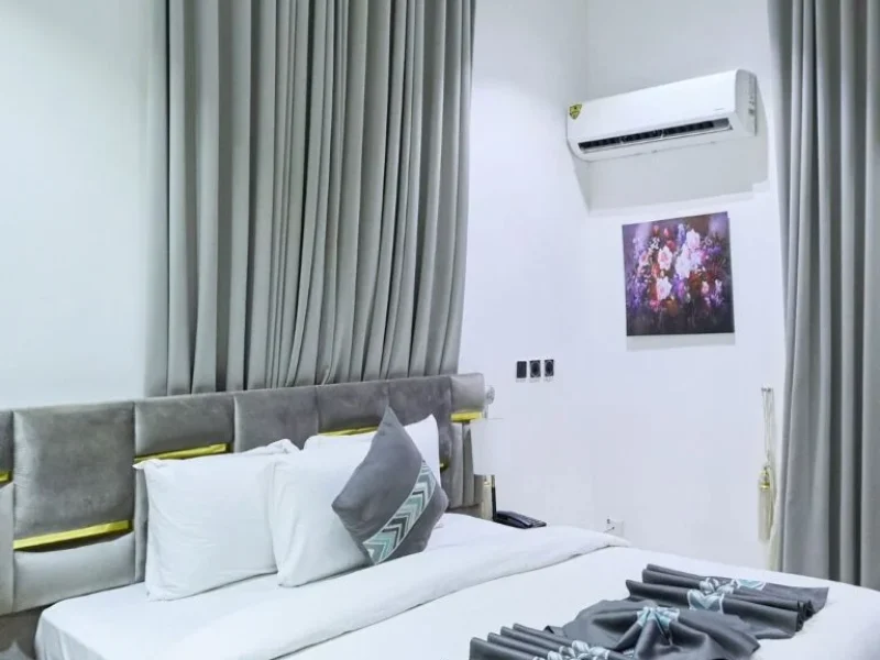 Studio Apartment (Grand)
