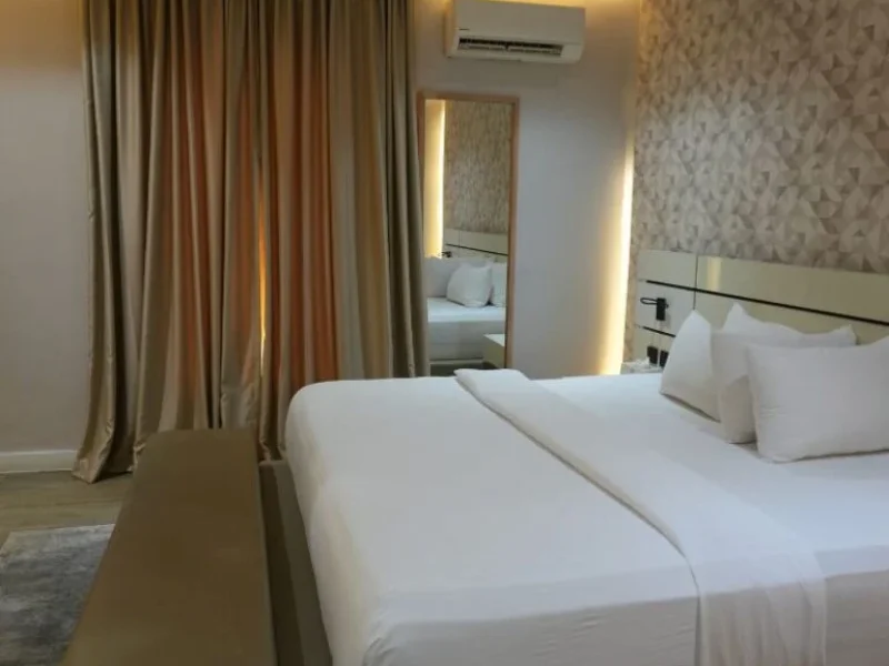 Diamond Room